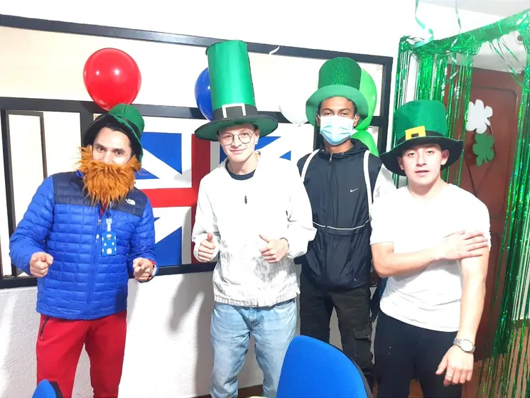 Estudiantes en St. Patrick's Day